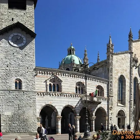 Ancient Courtyard Bonanomi In Historic Centre Como
