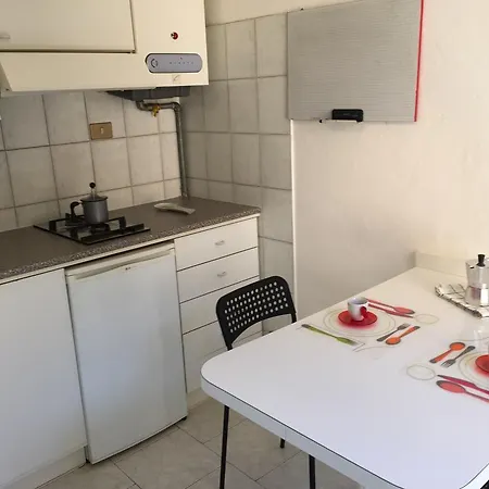 Ancient Courtyard Bonanomi In Historic Centre Como