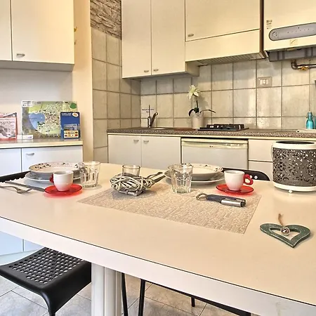 Ancient Courtyard Bonanomi In Historic Centre Apartment Como