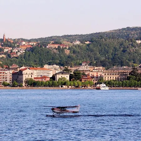 Ancient Courtyard Bonanomi In Historic Centre Como