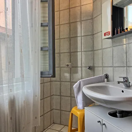 Ancient Courtyard Bonanomi In Historic Centre Διαμέρισμα