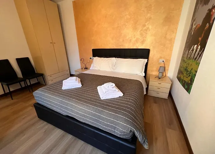 Apartamento Ancient Courtyard Bonanomi In Historic Centre *