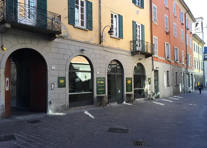 Apartamento Ancient Courtyard Bonanomi In Historic Centre Como