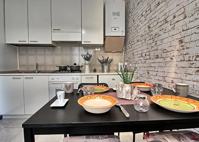 Apartment Ancient Courtyard Bonanomi In Historic Centre *