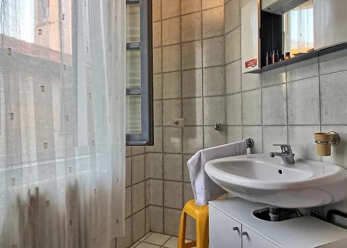 Ancient Courtyard Bonanomi In Historic Centre Apartamento