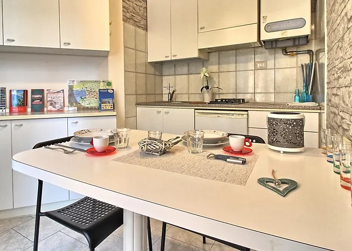 Ancient Courtyard Bonanomi In Historic Centre Apartamento Como