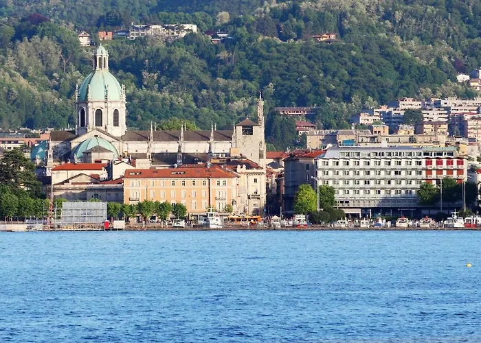 Ancient Courtyard Bonanomi In Historic Centre Como