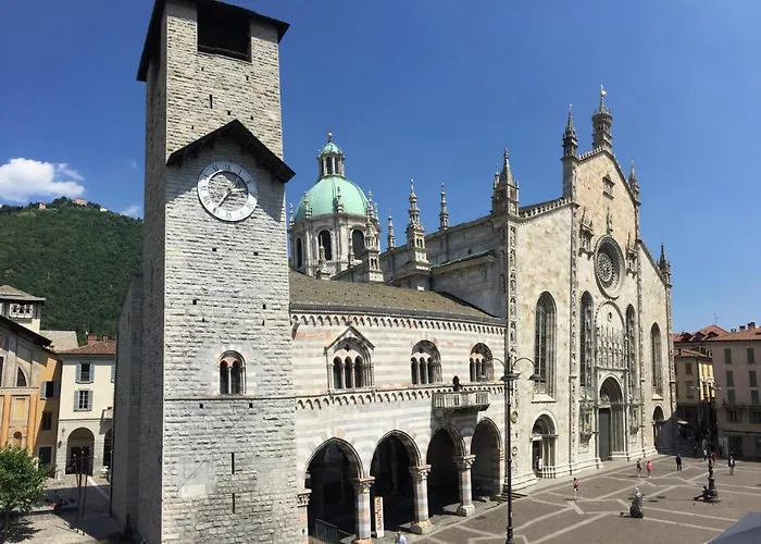 Apartamento Ancient Courtyard Bonanomi In Historic Centre Como