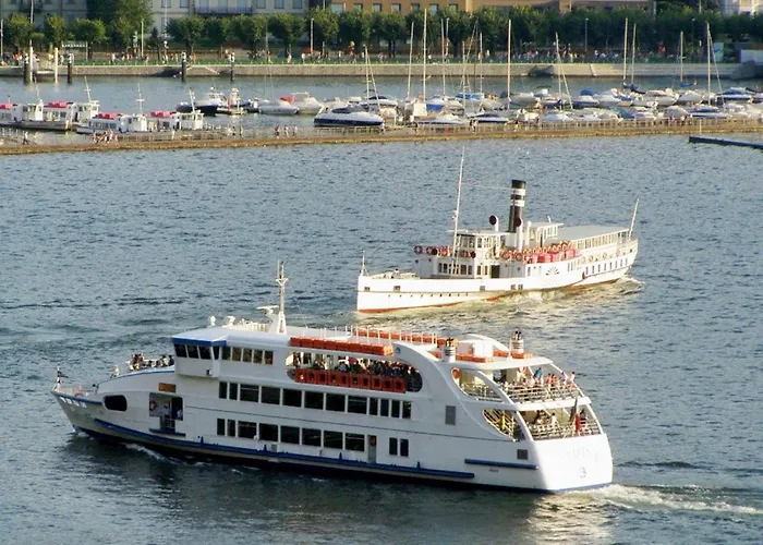 Ancient Courtyard Bonanomi In Historic Centre Como