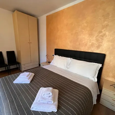 Ancient Courtyard Bonanomi In Historic Centre *