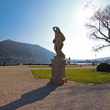 Ancient Courtyard Bonanomi In Historic Centre *
