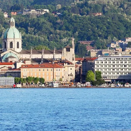 Ancient Courtyard Bonanomi In Historic Centre Côme